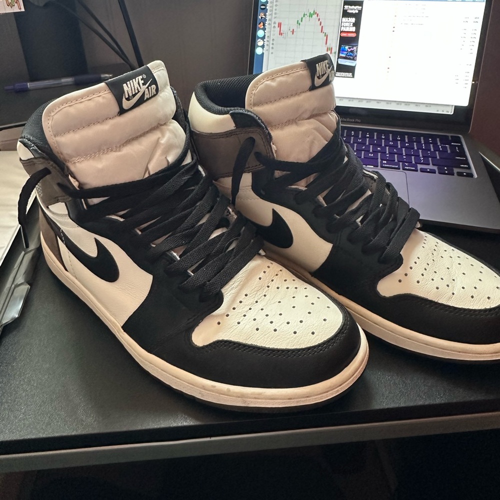 Jordan Mocha 1s size 10